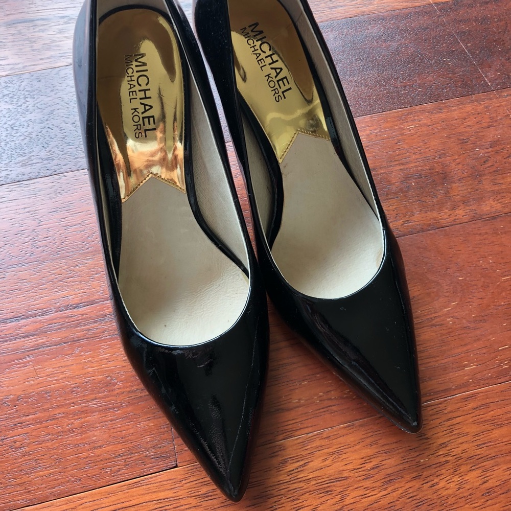 Mk Michael Kors pumps heels patent size 6.5 black